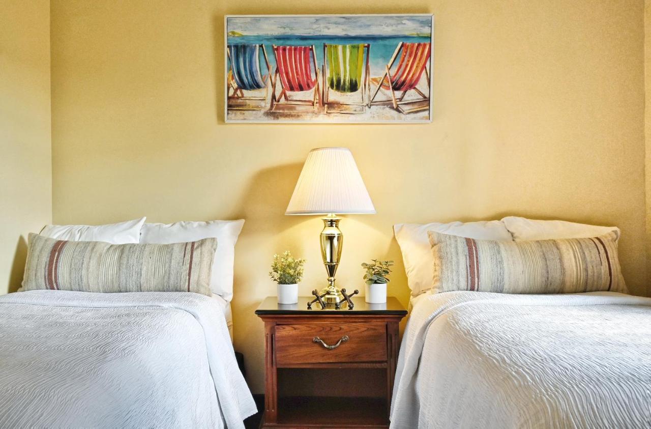 Family Queen at Four Seasons Island Resort