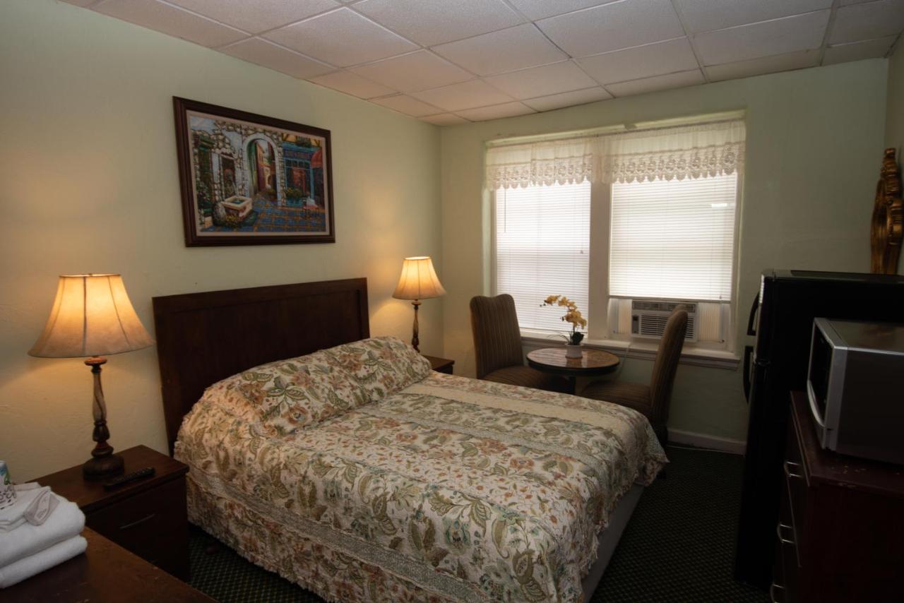 Queen Studio at Hotel Evernia
