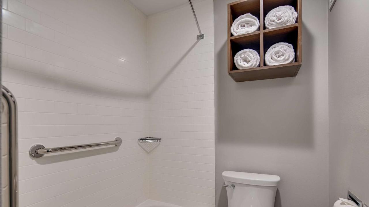 King Room at Best Western Huntsville