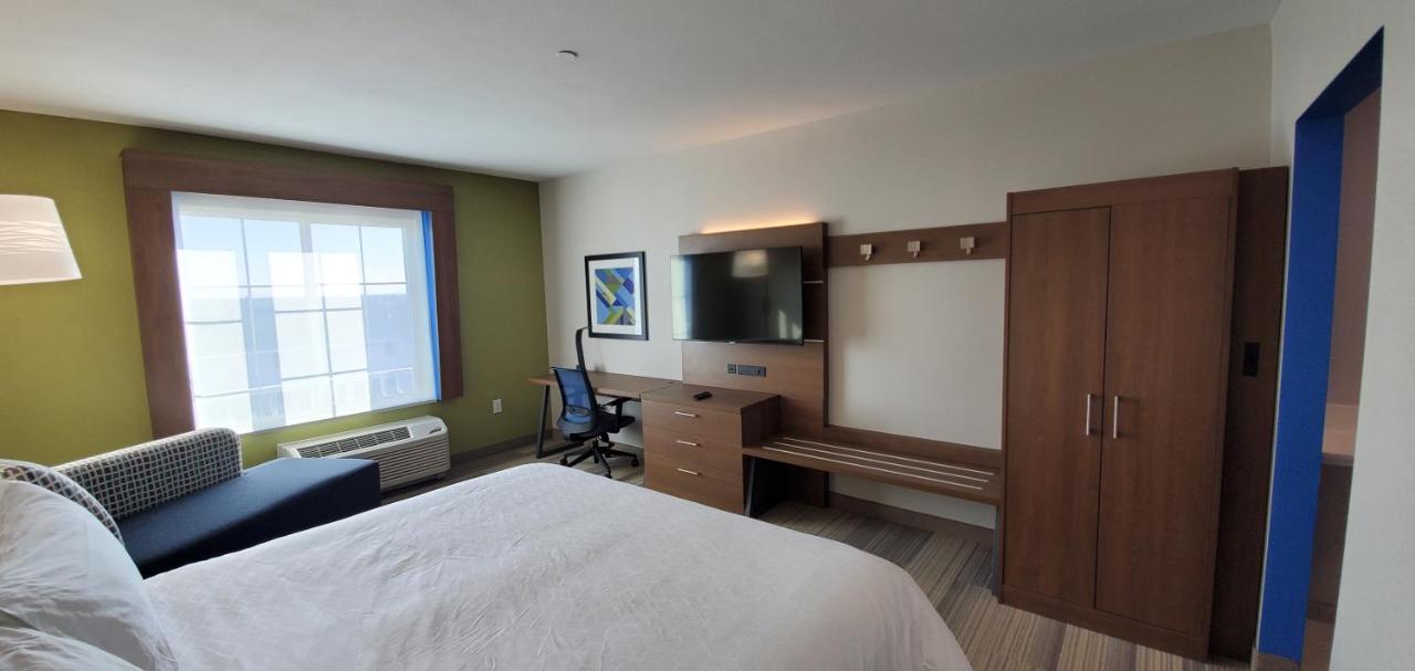 | Holiday Inn Express - Wells-Ogunquit-Kennebunk, an IHG Hotel