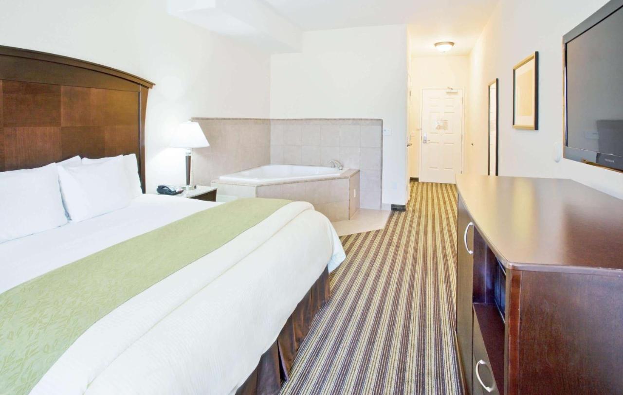 Deluxe King Studio Suite - Non-Smoking at La Quinta Inn & Suites by Wyndham Fowler