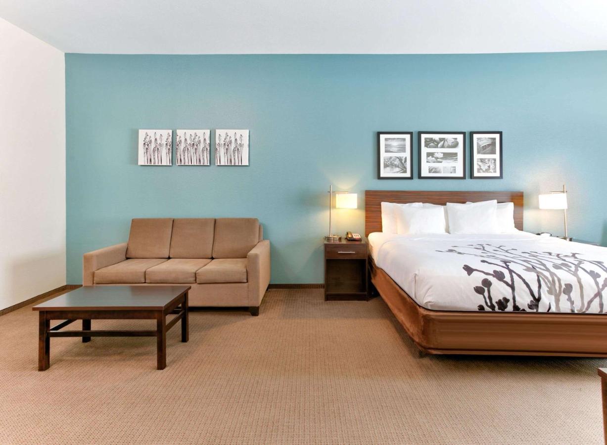 King Room with Bath Tub - Mobility Accessible/Non-Smoking at Wingate by Wyndham Longview North