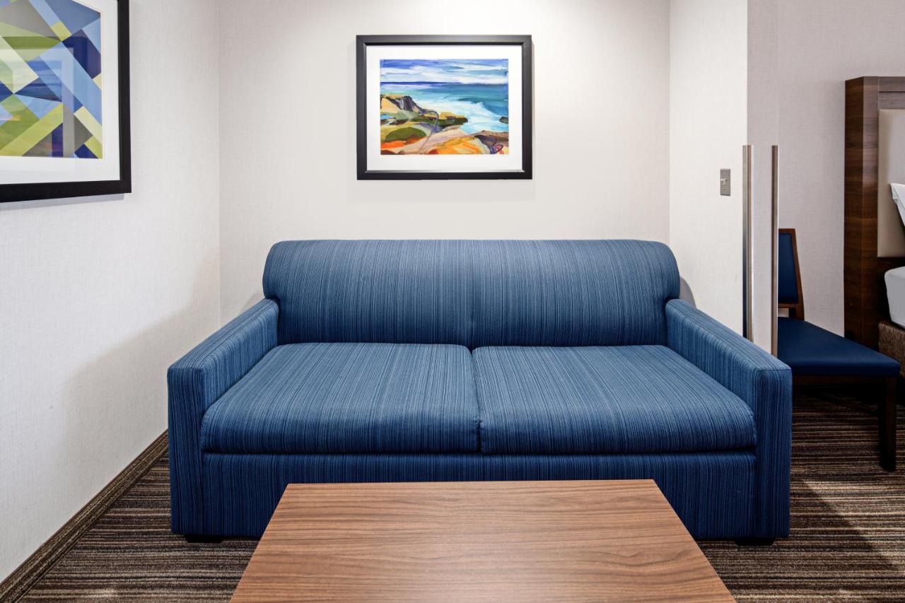 King Studio Suite with Mobility Accessible Tub - Non-Smoking at Holiday Inn Express Hotel & Suites Atascadero by IHG