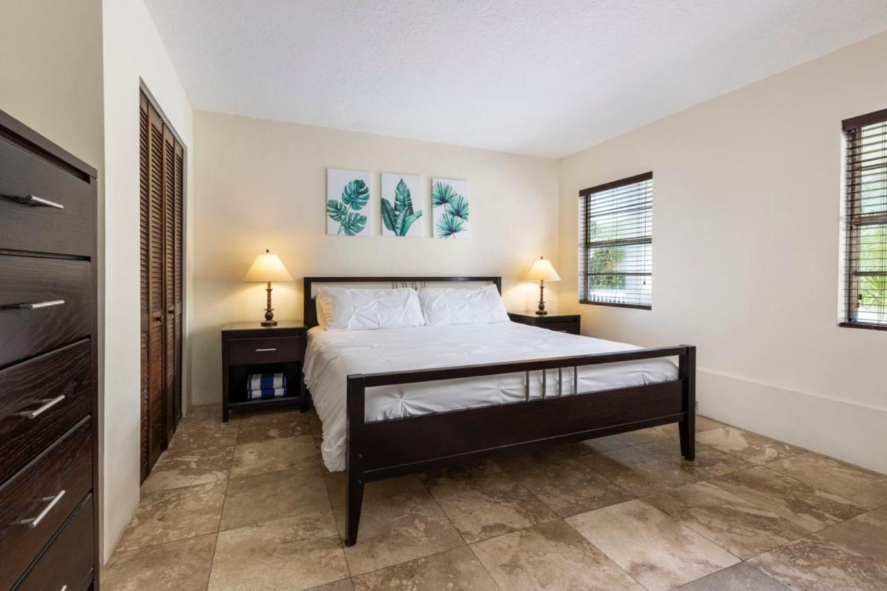 Deluxe Suite with Ocean View at Azul del Mar