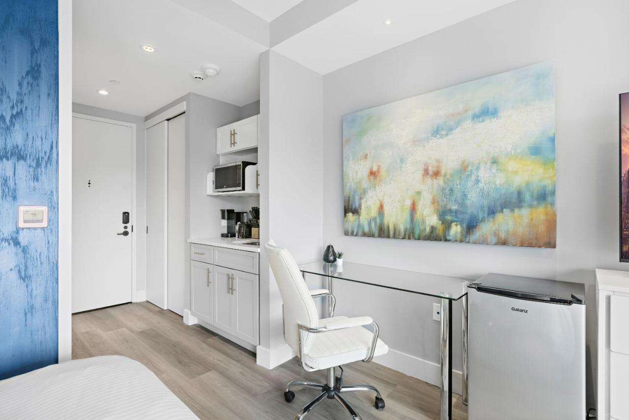 Deluxe Double Suite with Two Double Beds, Non-Smoking at Global Luxury Suites at The Arches