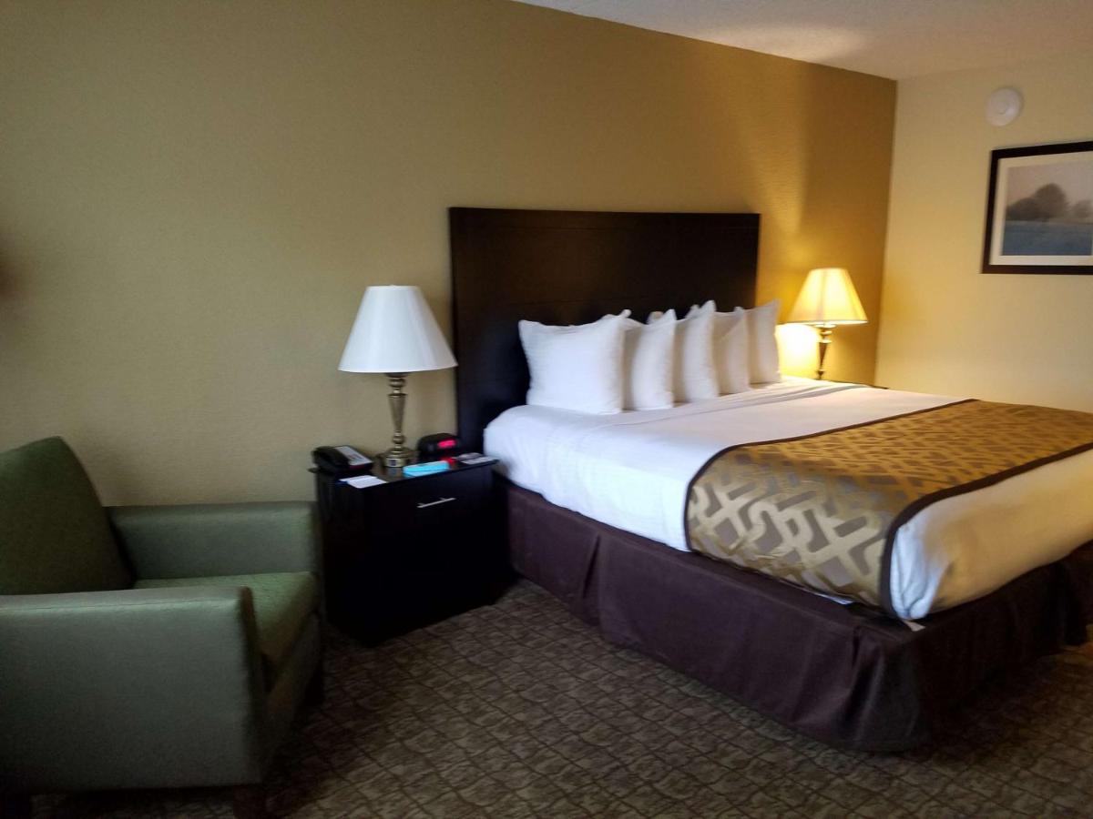 | Best Western Crossroads Inn