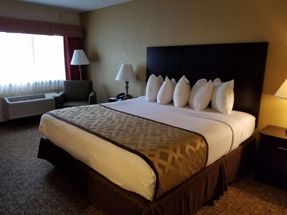 | Best Western Crossroads Inn