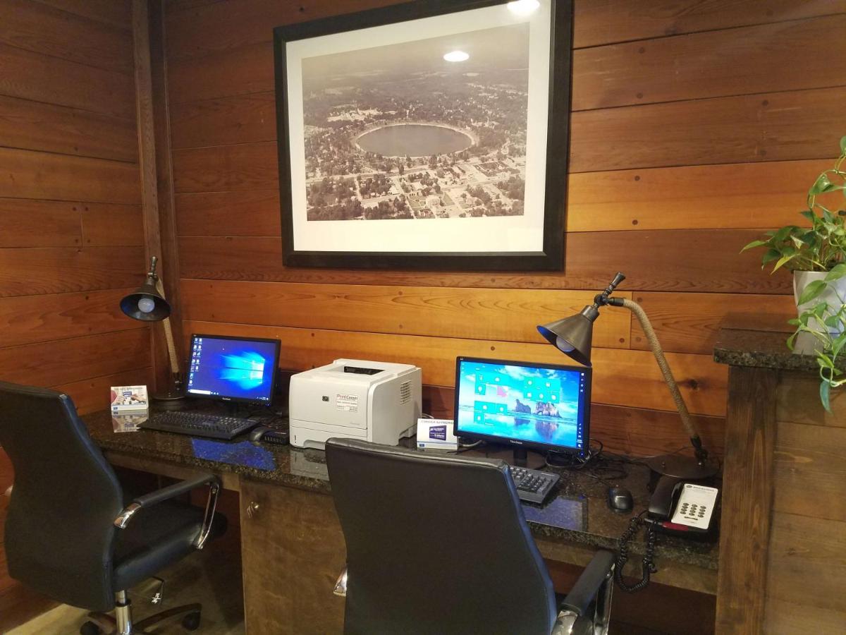 | Best Western Crossroads Inn