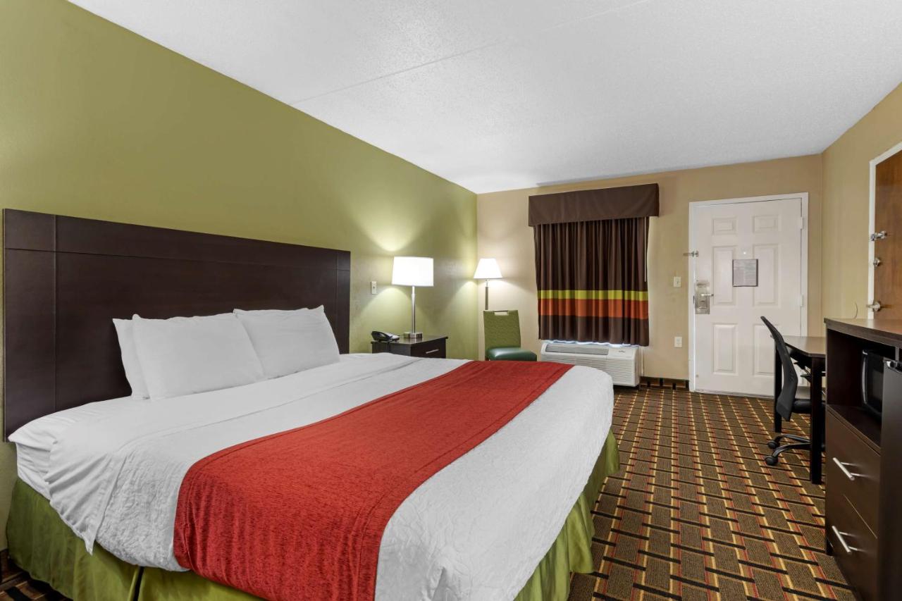 King Room - Non-Smoking at SureStay Hotel by Best Western Lenoir City