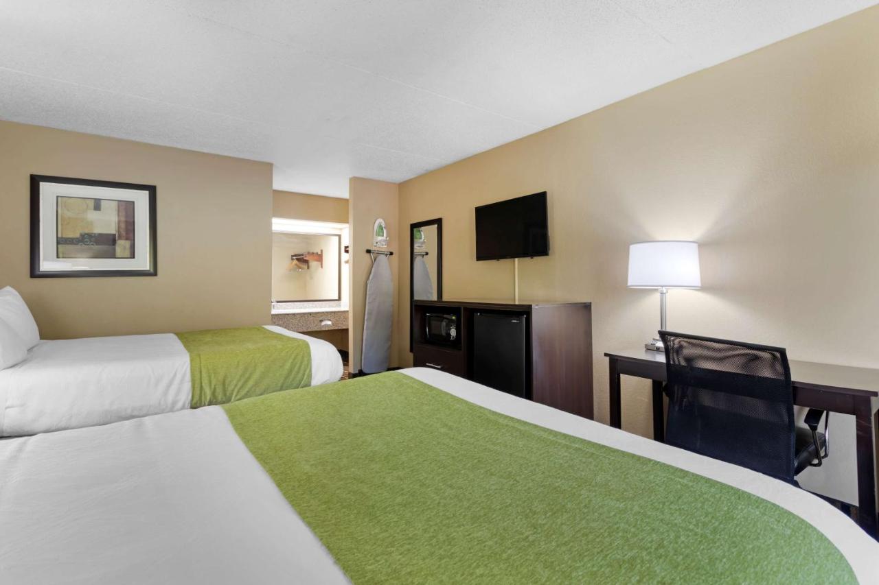Queen Room with Two Queen Beds - Non-Smoking at SureStay Hotel by Best Western Lenoir City