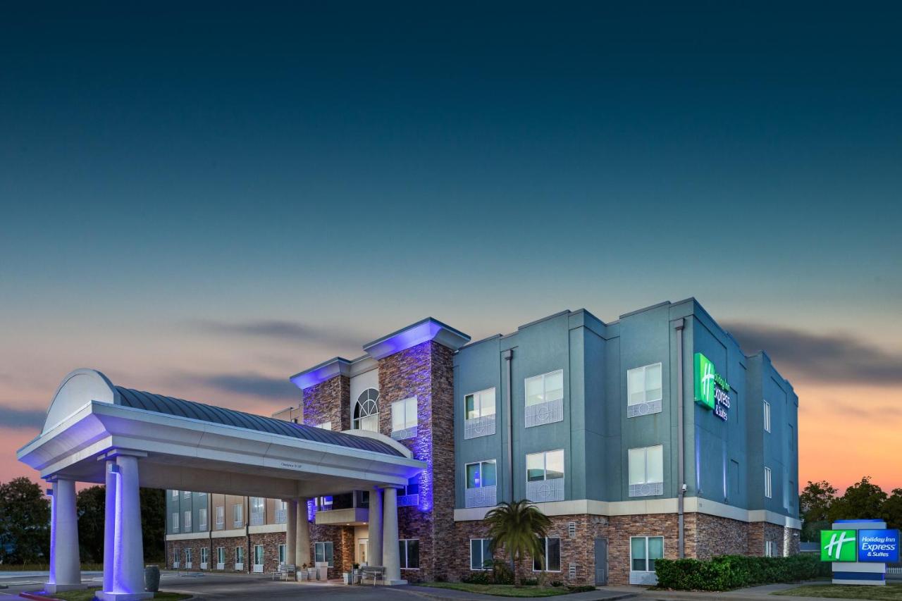  | Holiday Inn Express Hotel & Suites Rockport