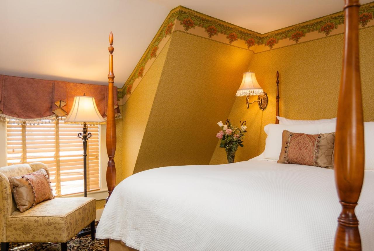 | The Village Inn of Woodstock