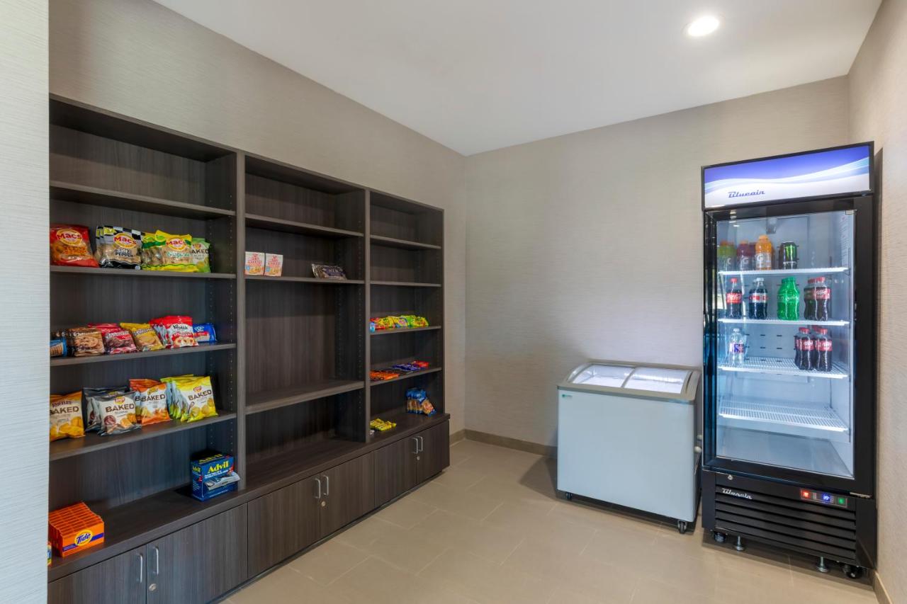 | Comfort Inn & Suites Balch Springs - SE Dallas