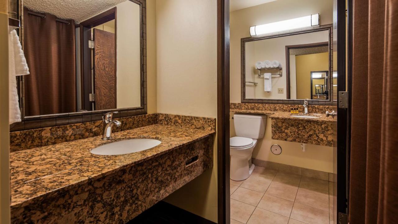 | Best Western Plus Tree House