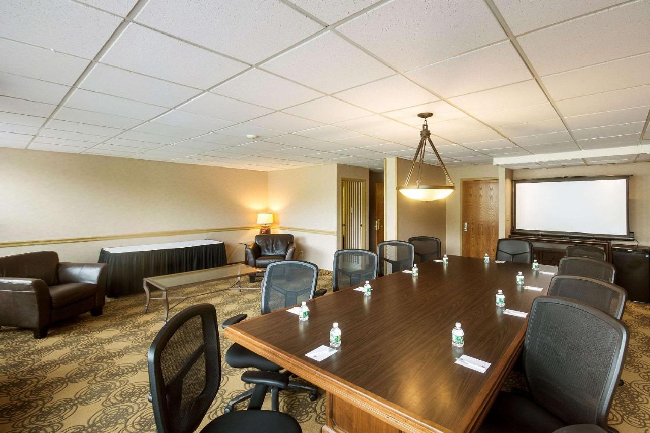  | Exton Hotel and Conference Center