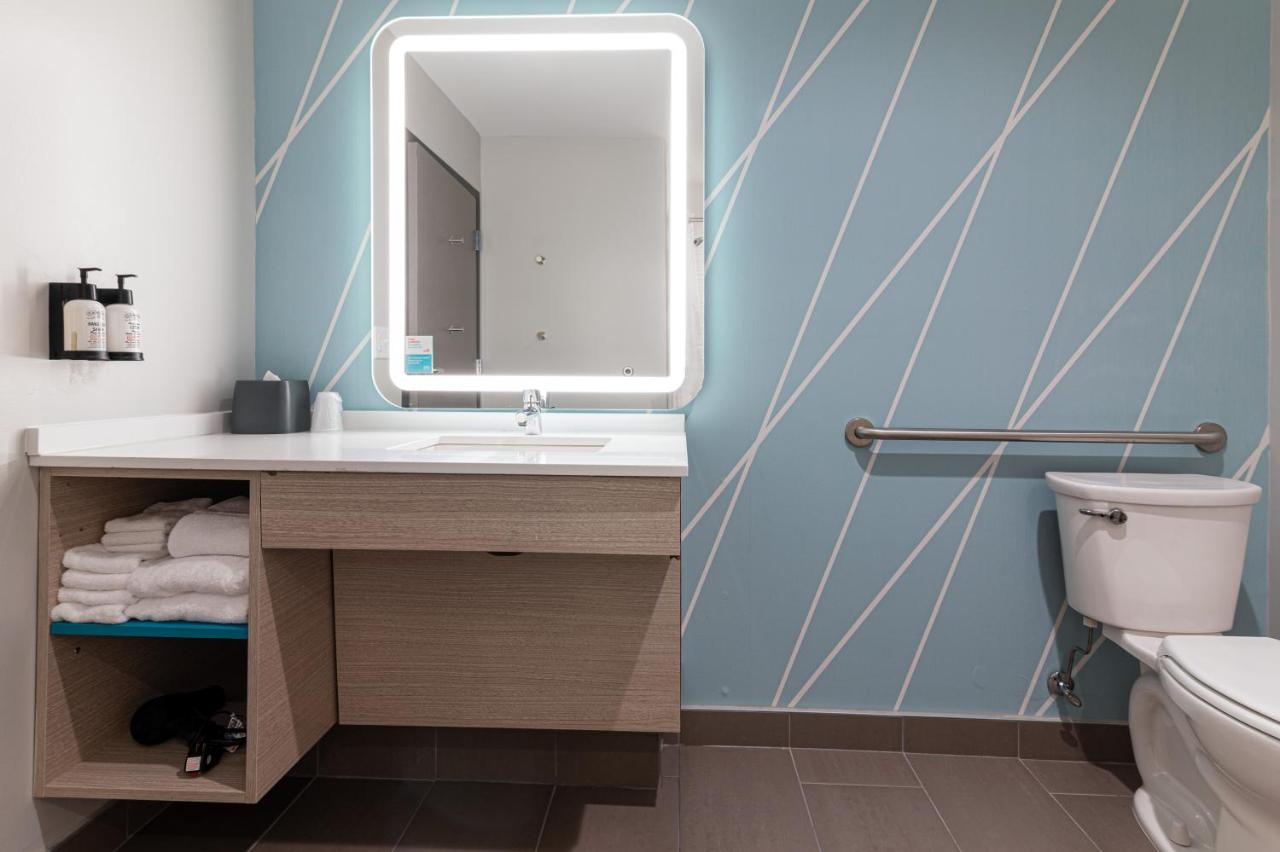 | avid hotels - Summerville, an IHG Hotel
