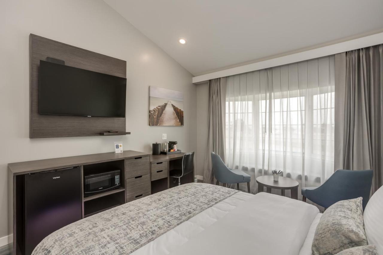 Deluxe Single Room at Harbor View Inn
