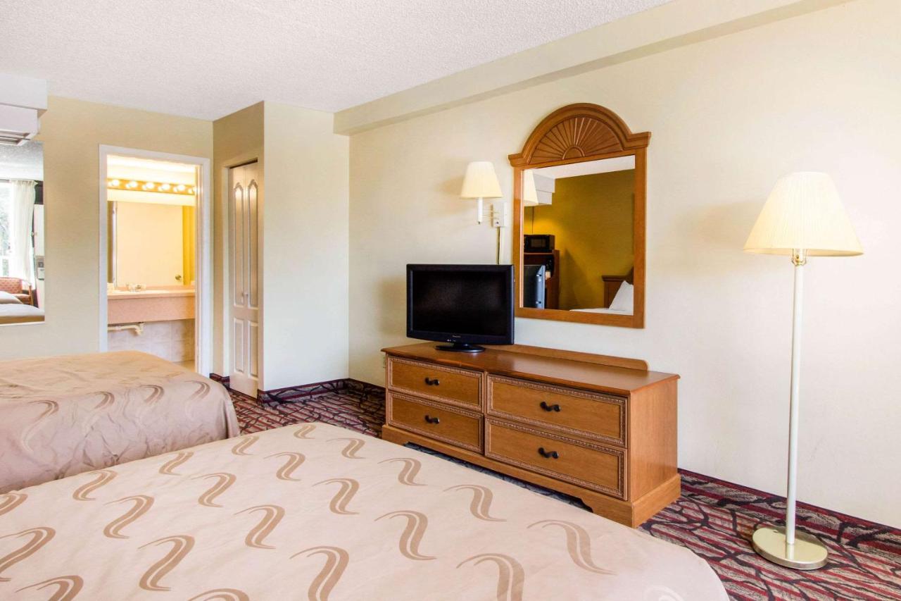  | Rodeway Inn Central Clearwater Beach