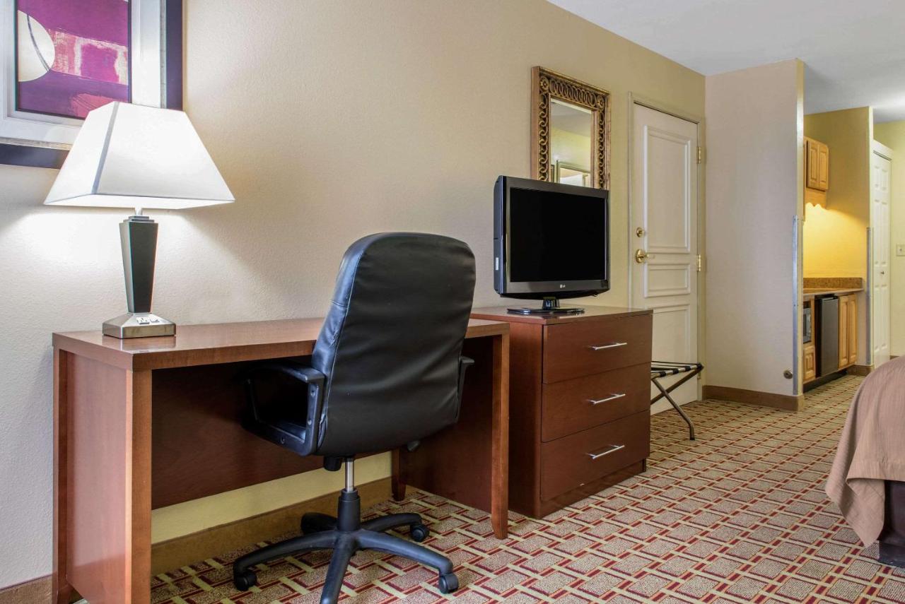 | Quality Inn Jacksonville near I-72