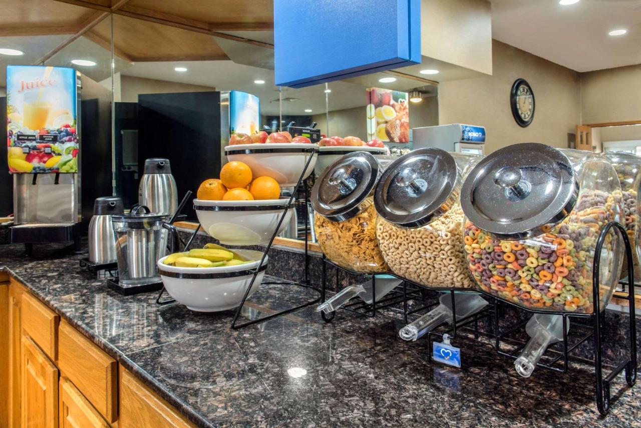 | Quality Inn Jacksonville near I-72