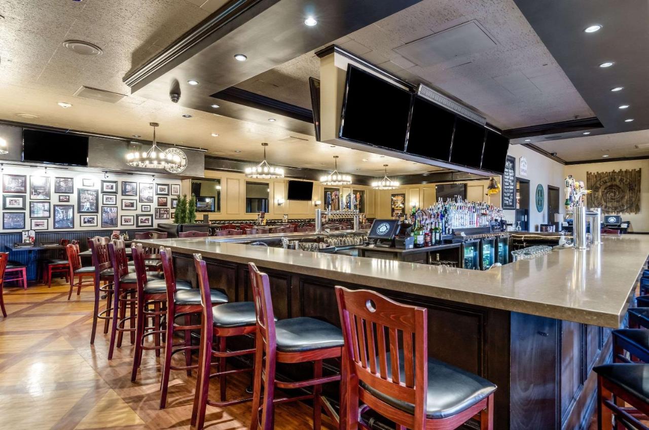 | Clarion Hotel Seekonk - Providence