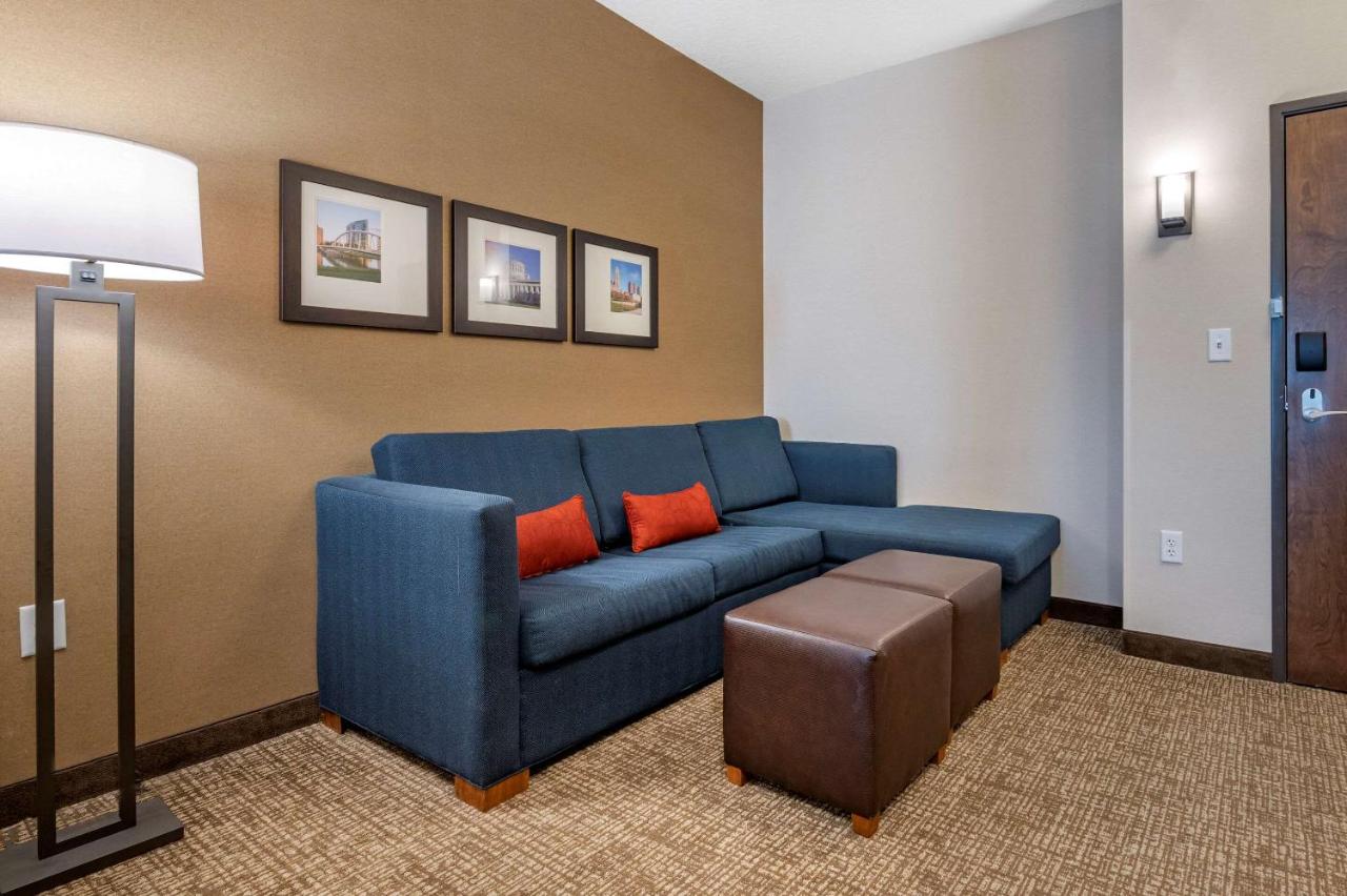 Queen Suite - Disability Access/Non-Smoking at Comfort Suites Columbus Airport