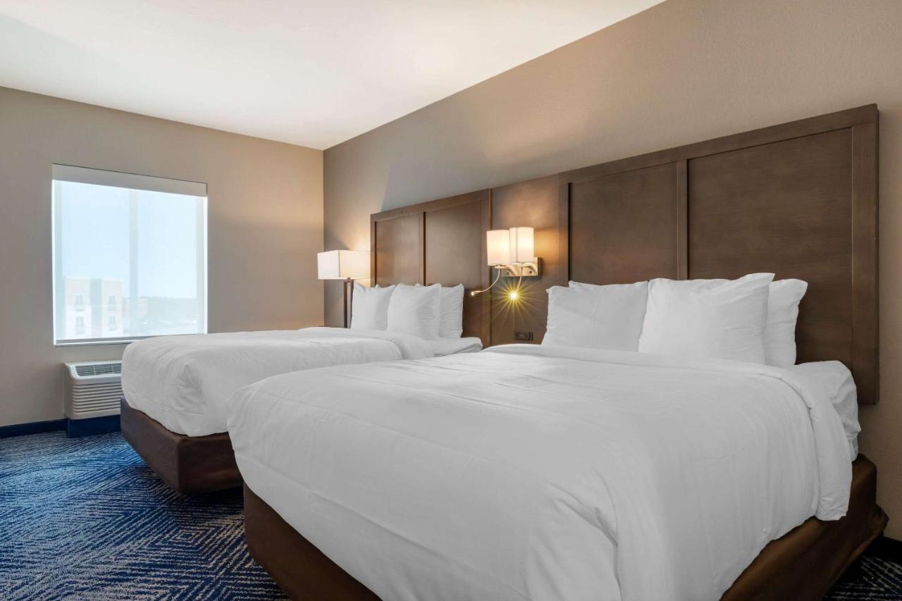  | Comfort Inn & Suites Balch Springs - SE Dallas