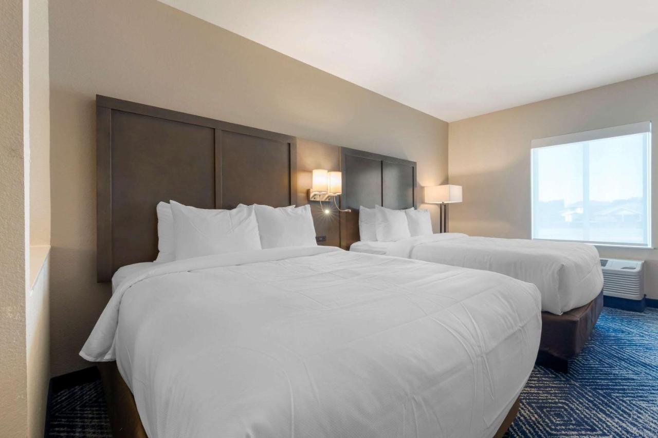 | Comfort Inn & Suites Balch Springs - SE Dallas