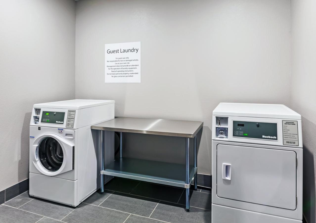 | Holiday Inn Express & Suites Perryton, an IHG Hotel