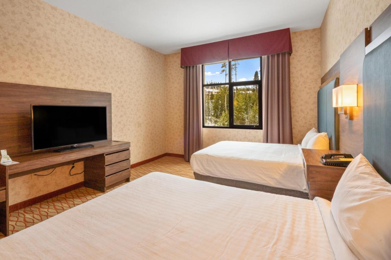 Two Queen Beds - Mountain View with Kitchenette at The Lodge at Big Sky