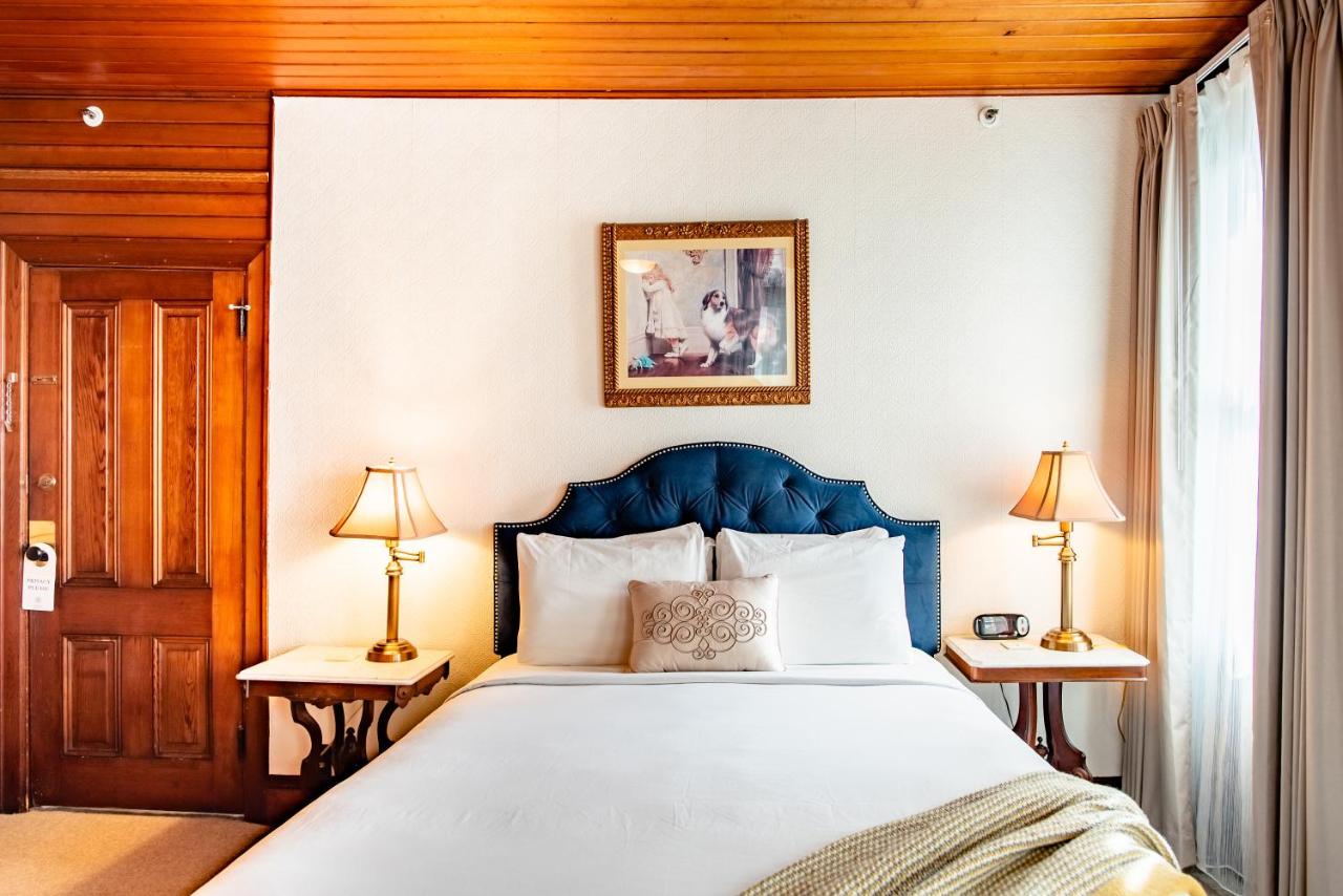 | Gilbert Inn