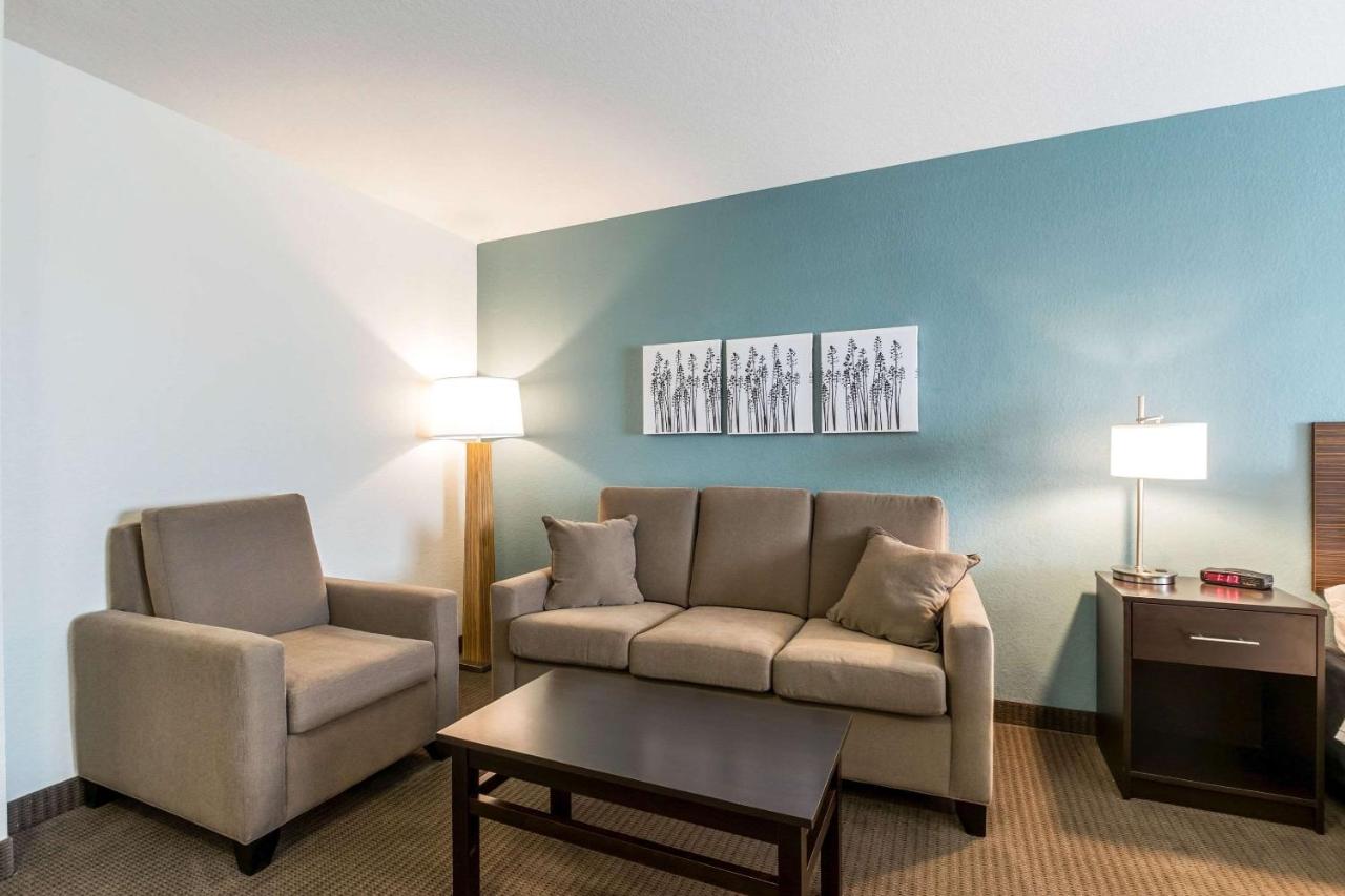 King Suite - Non-Smoking at Sleep Inn & Suites West Des Moines near Jordan Creek