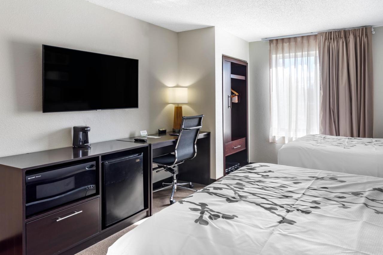 Standard Double Room with Two Double Beds - Non-Smoking at Hampton Inn & Suites Lebanon