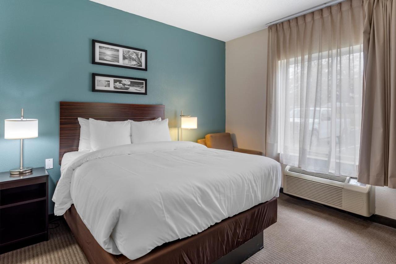 Standard King Room - Non-Smoking  at Hampton Inn & Suites Lebanon