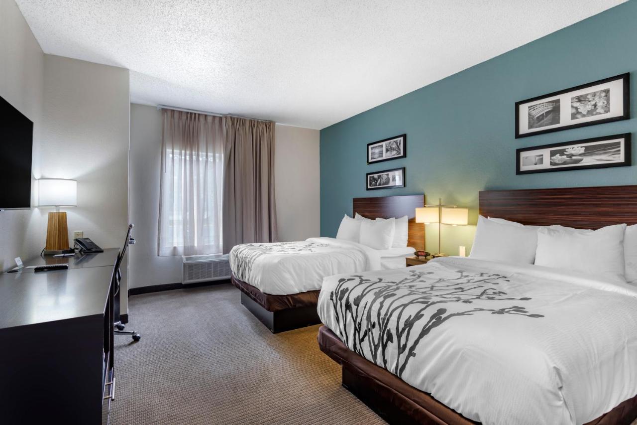 Standard Double Room with Two Double Beds - Non-Smoking at Hampton Inn & Suites Lebanon