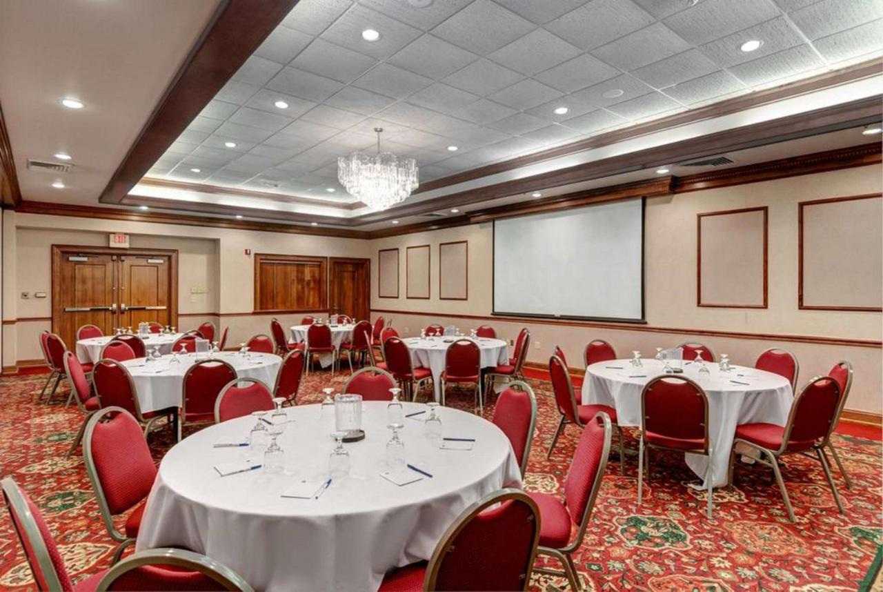 | Best Western Plus Portsmouth Hotel & Suites