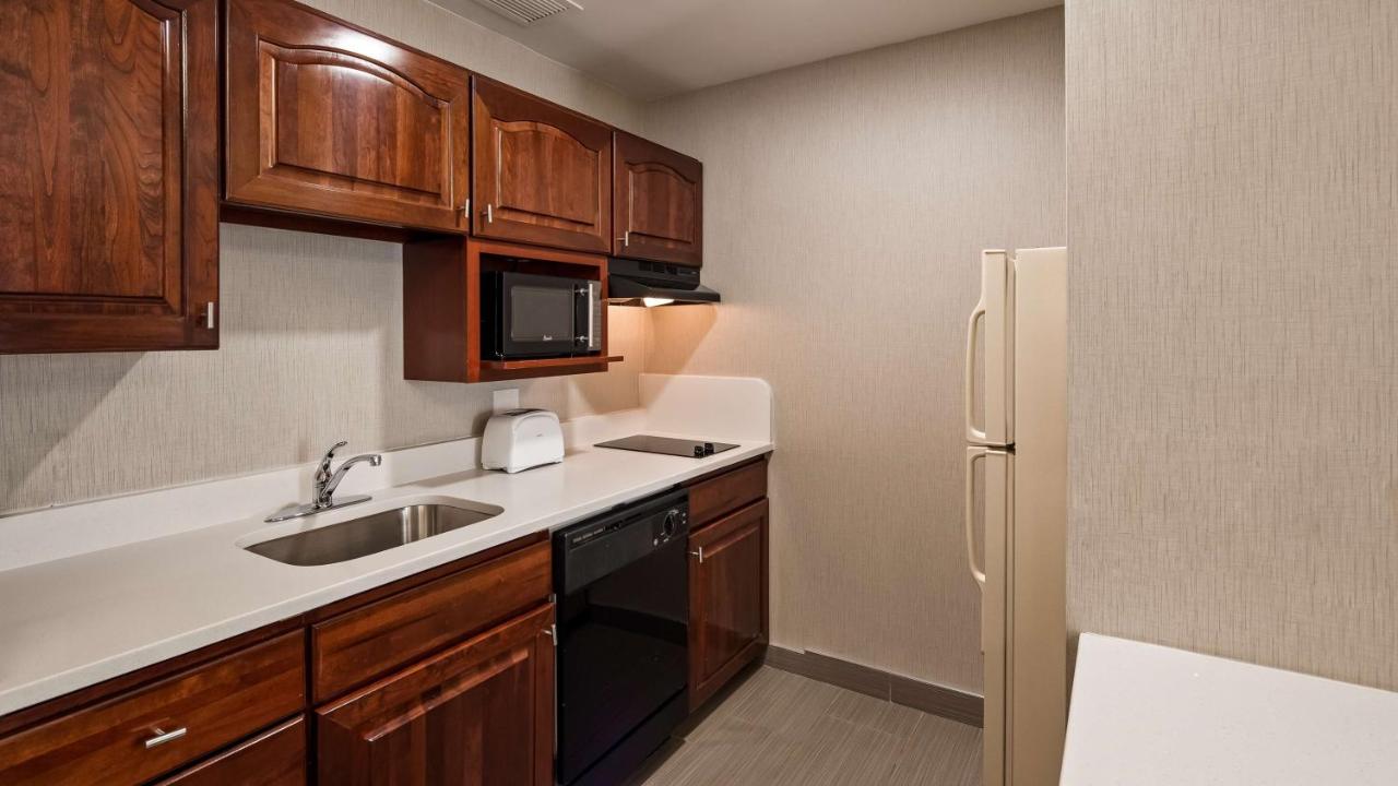 Two Bedroom Suite with One King Bed and Two Queen Beds - Non-Smoking at Best Western Plus Portsmouth Hotel & Suites