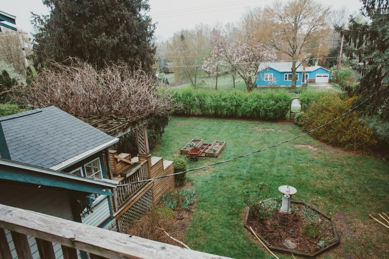 | Garden Grove Inn Bed and Breakfast