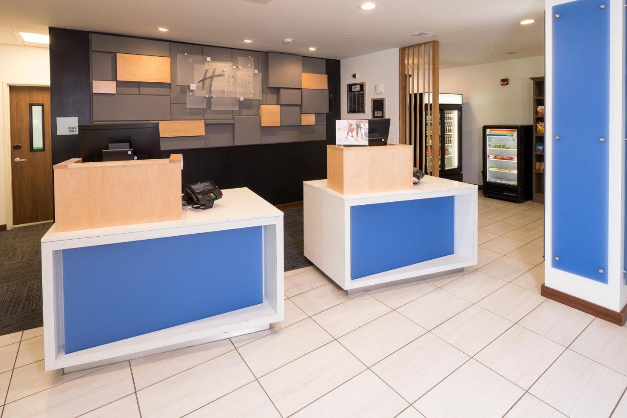| Holiday Inn Express & Suites La Porte, an IHG Hotel