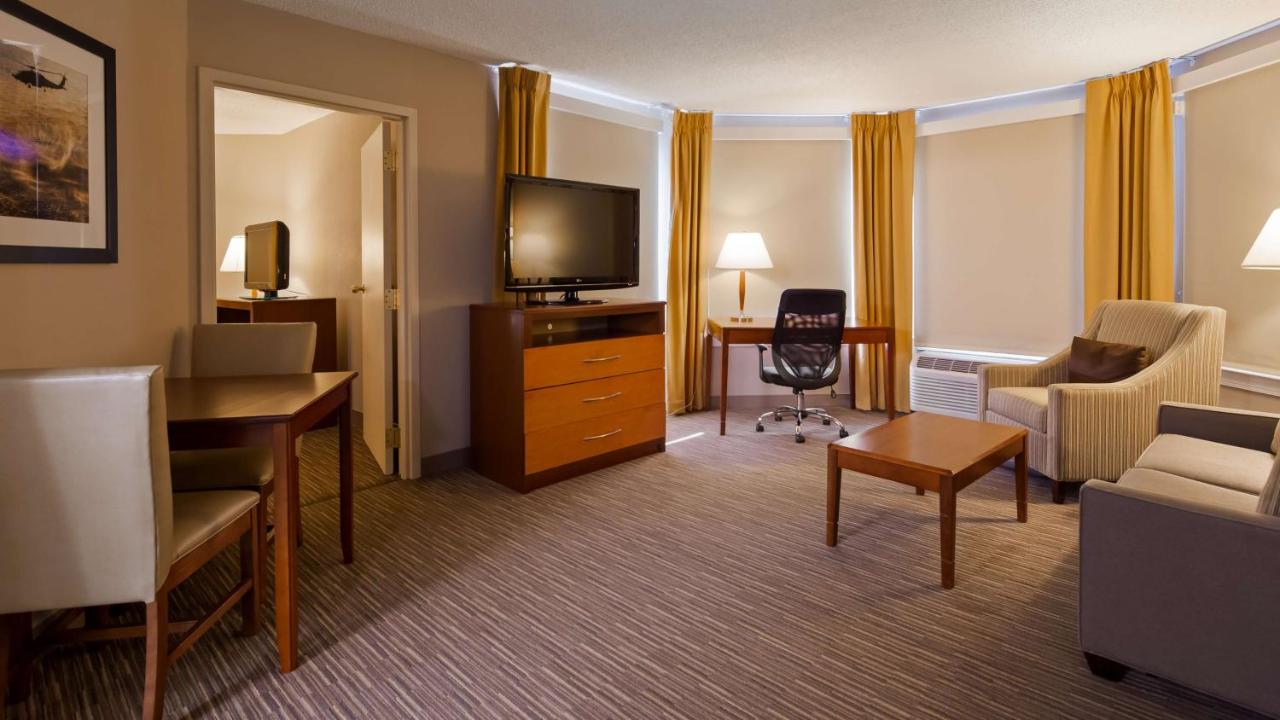 Deluxe King Suite - Non-Smoking at Best Western La Plata Inn