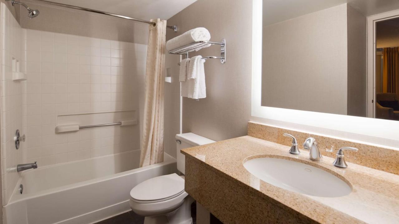Deluxe King Suite - Non-Smoking at Best Western La Plata Inn