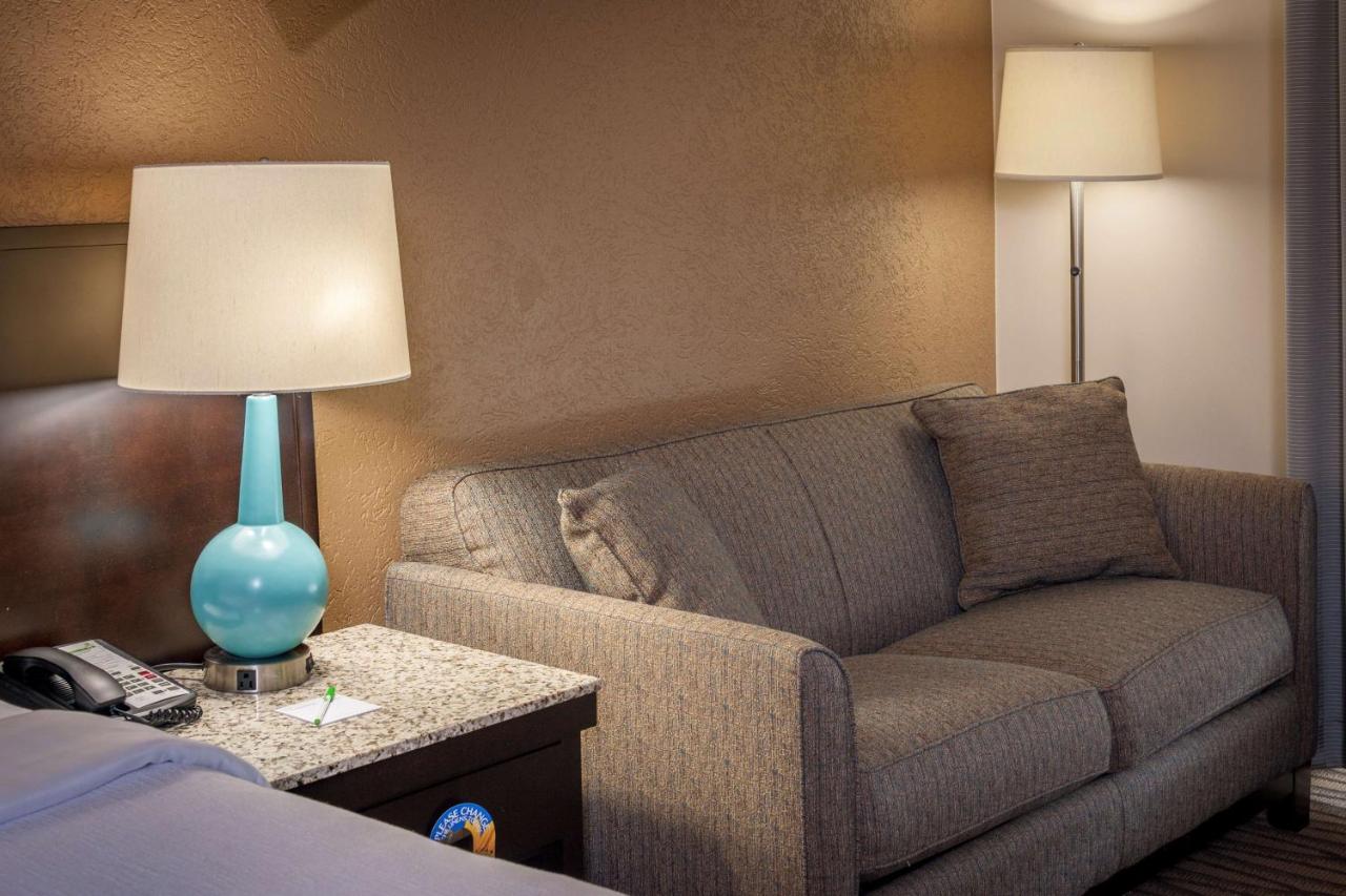 King Room with Sofabed at Best Western Plus Strongsville Cleveland