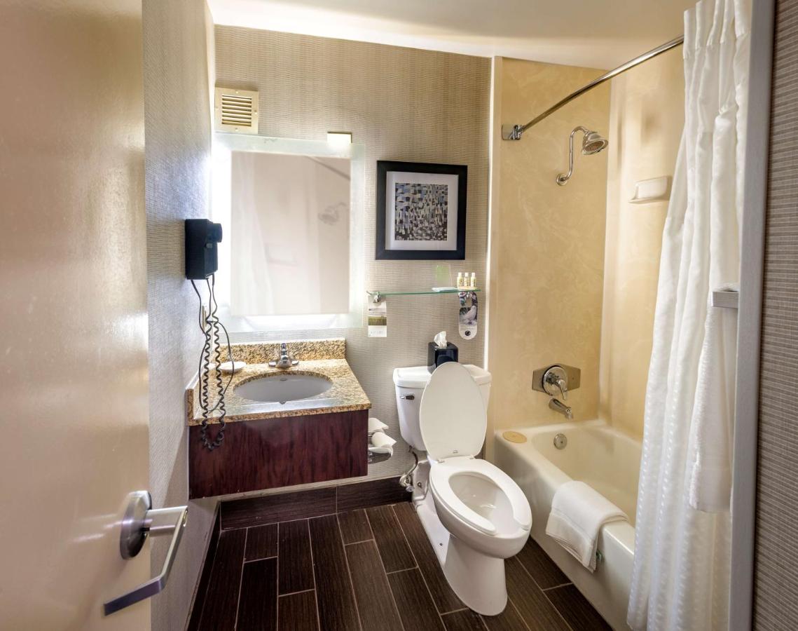 King Room at Best Western Plus Strongsville Cleveland