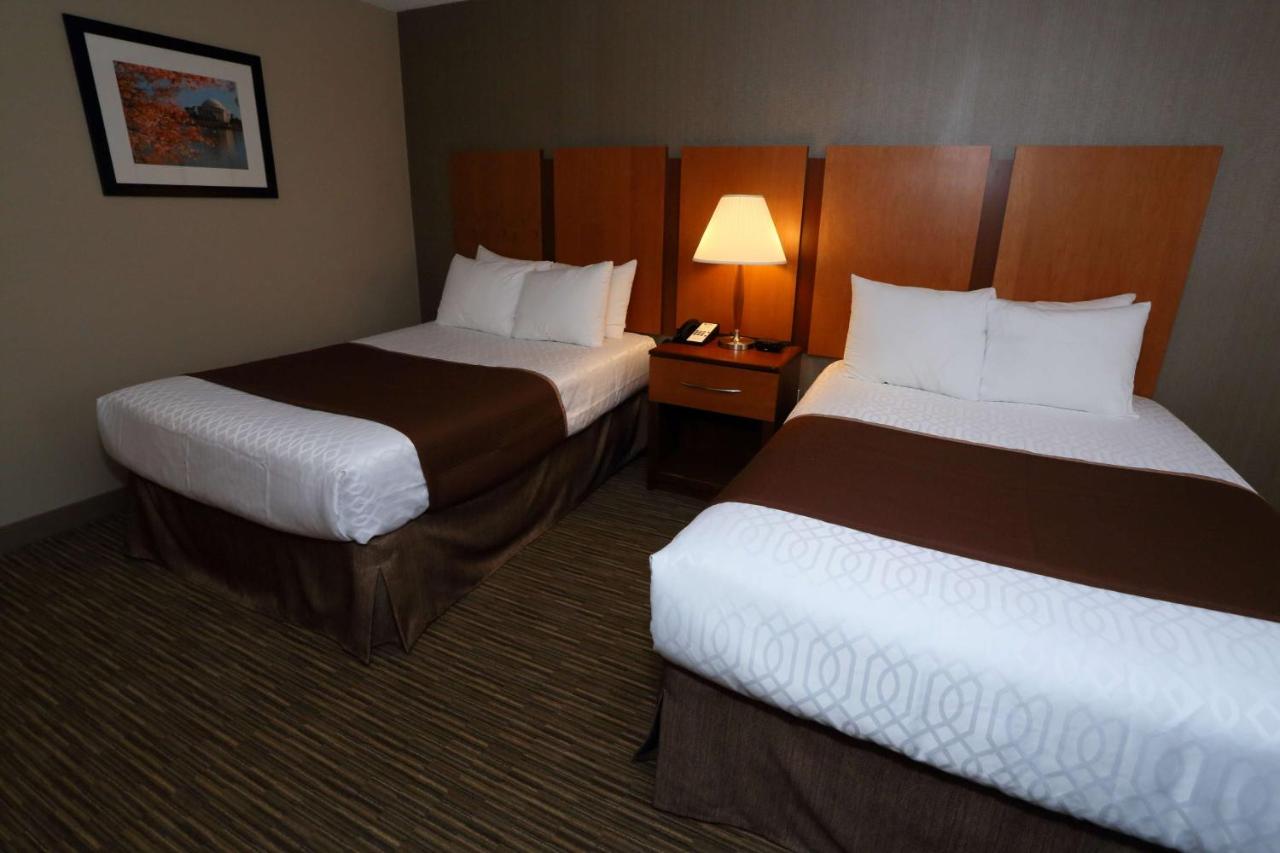 Double Room with Two Double Beds - Non-Smoking at Best Western La Plata Inn