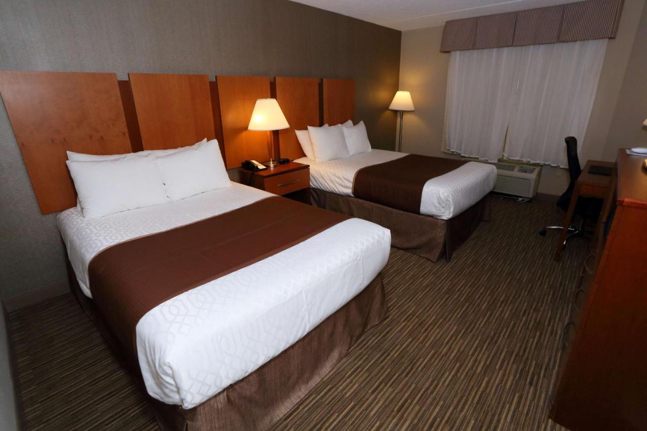 Double Room with Two Double Beds - Non-Smoking at Best Western La Plata Inn