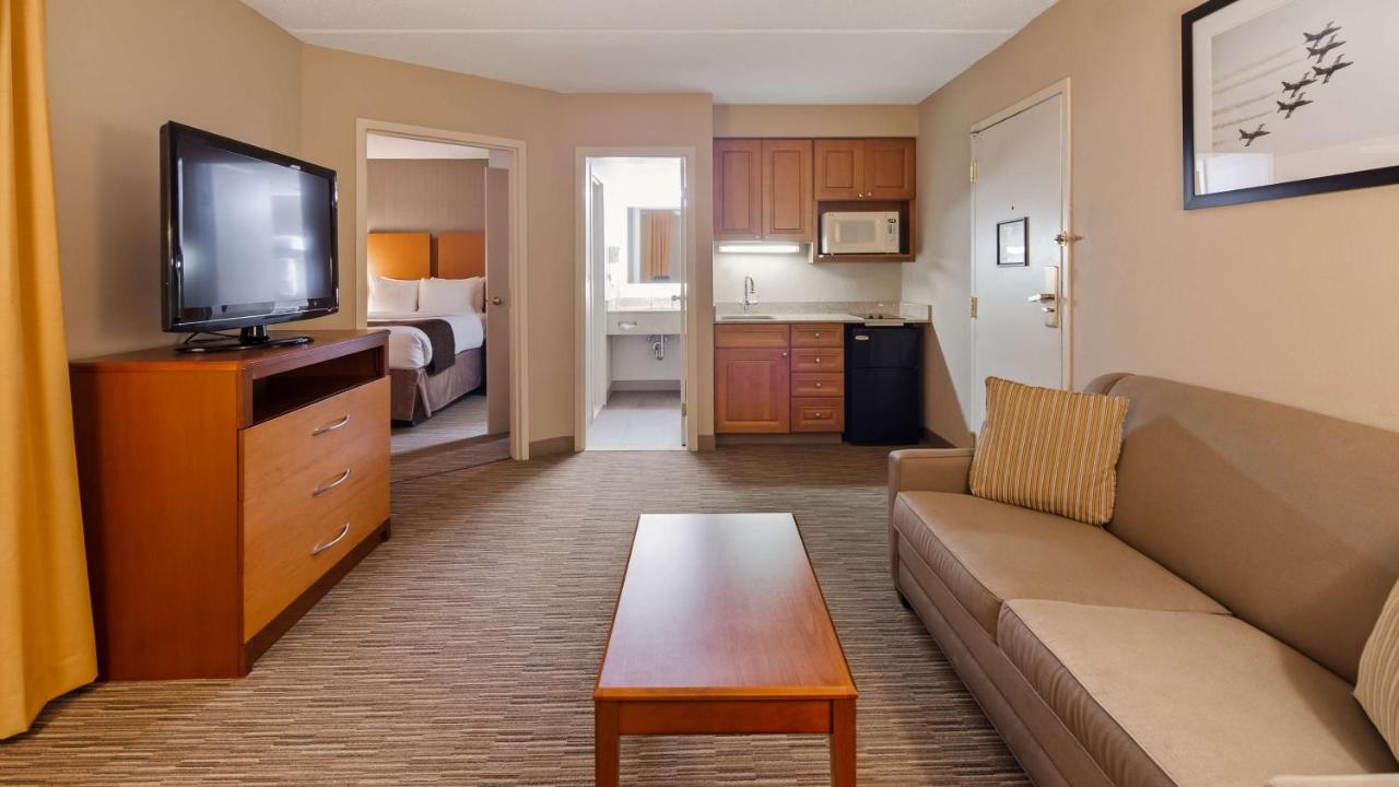 Deluxe King Suite - Non-Smoking at Best Western La Plata Inn