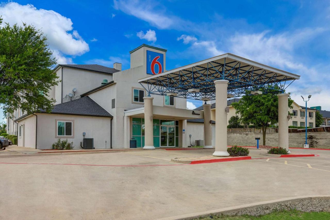 | Motel 6-Weatherford, TX