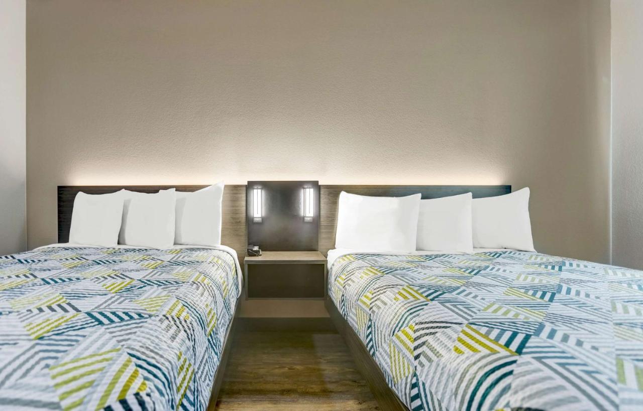 | Motel 6-Weatherford, TX
