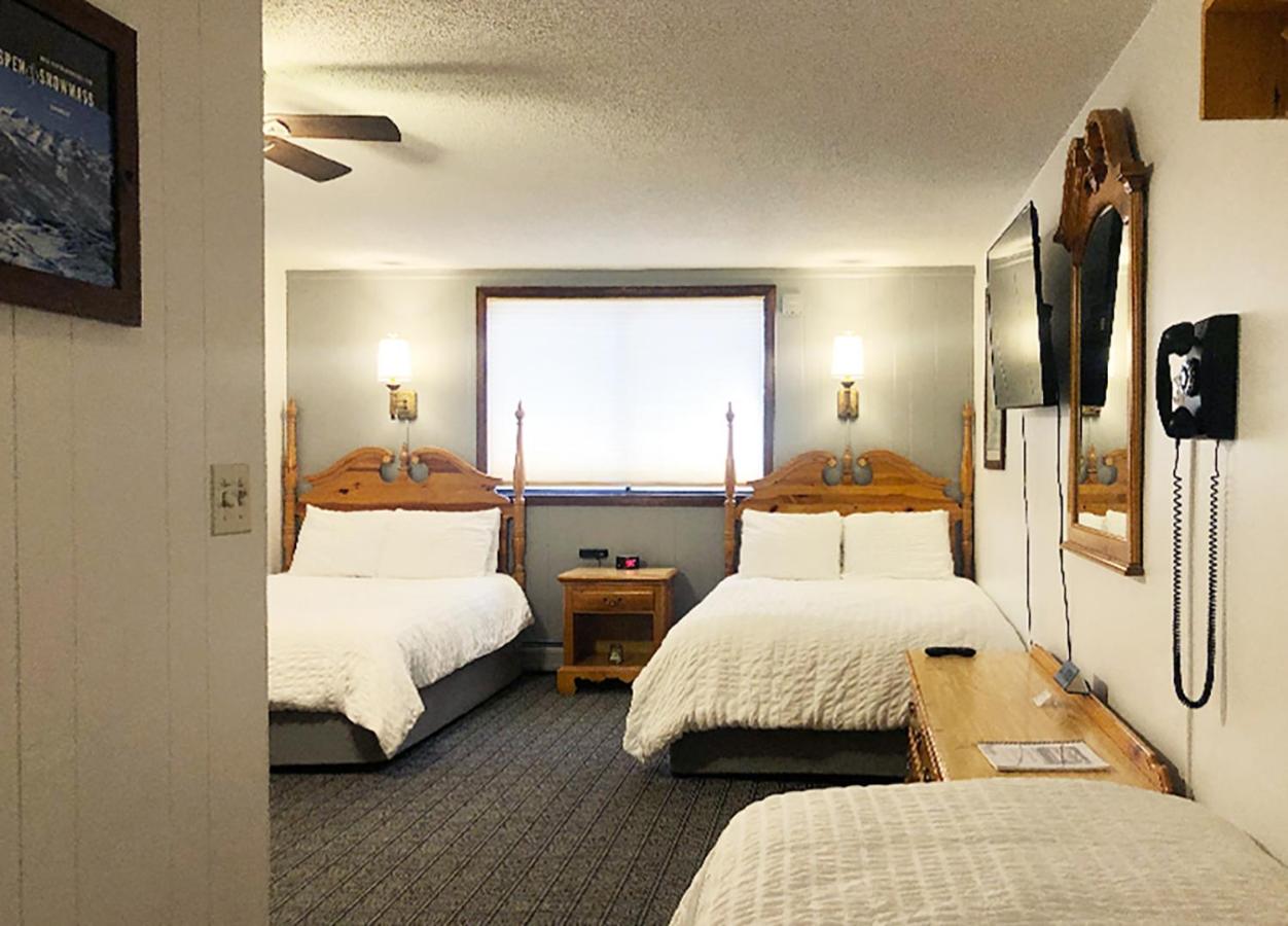 Standard Queen Room - Ground Floor at Tyrolean Lodge