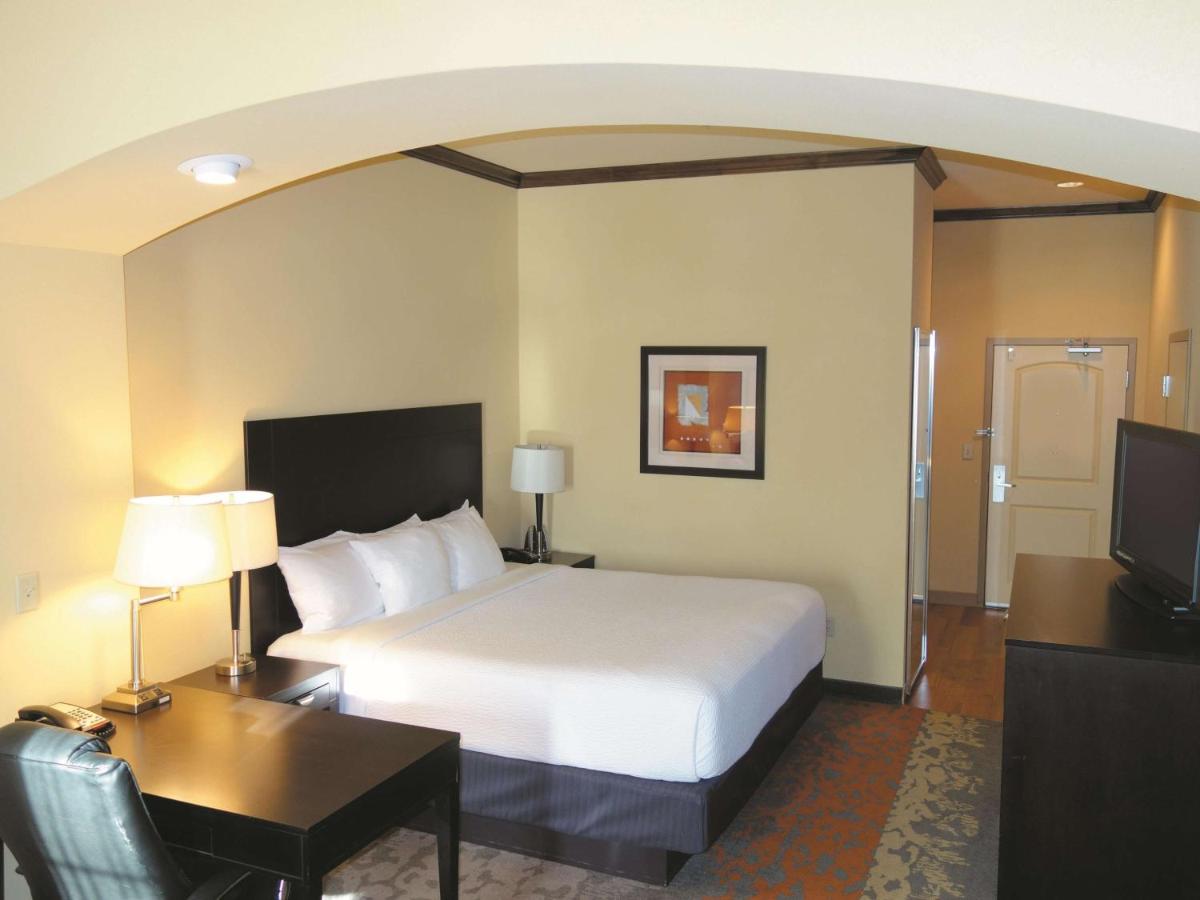 Executive King Room at La Quinta Inn & Suites by Wyndham Eastland